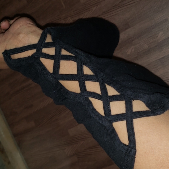 Crop Top - Picture 3 of 4